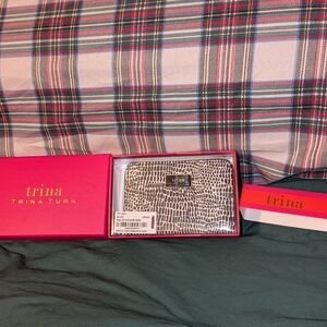 Trina Turk Monochrome Patterned Wallet